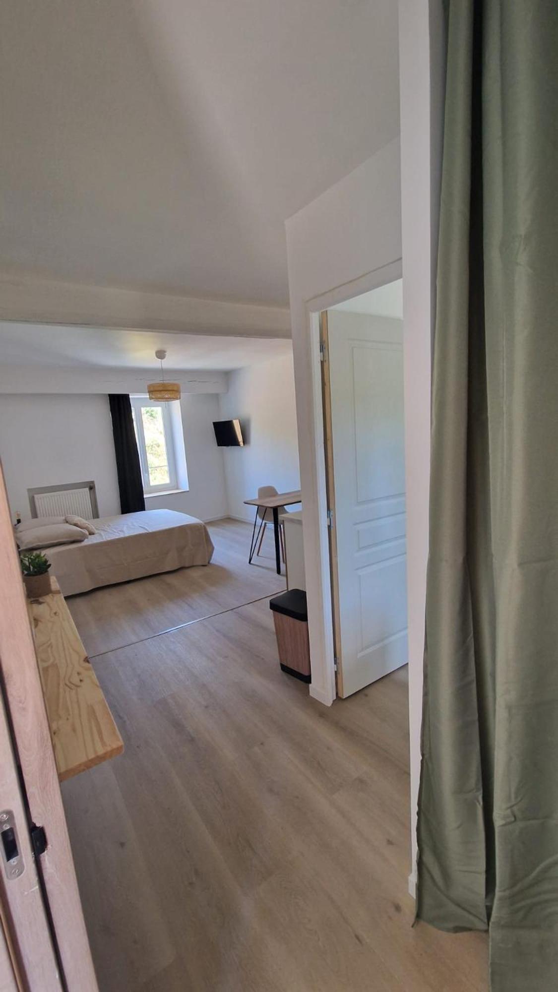 Le Bourg Apartment Lagnieu Екстериор снимка