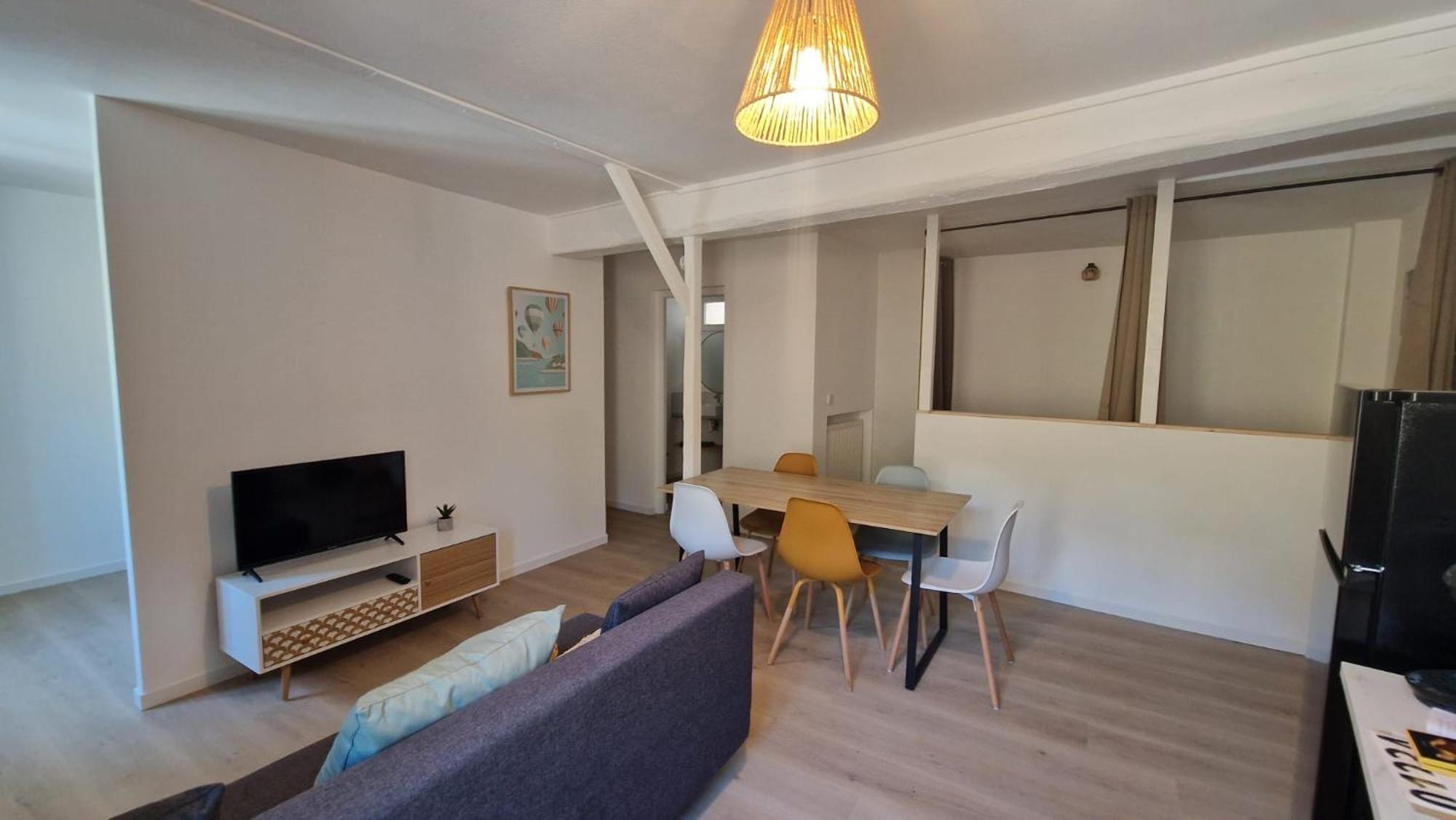 Le Bourg Apartment Lagnieu Екстериор снимка